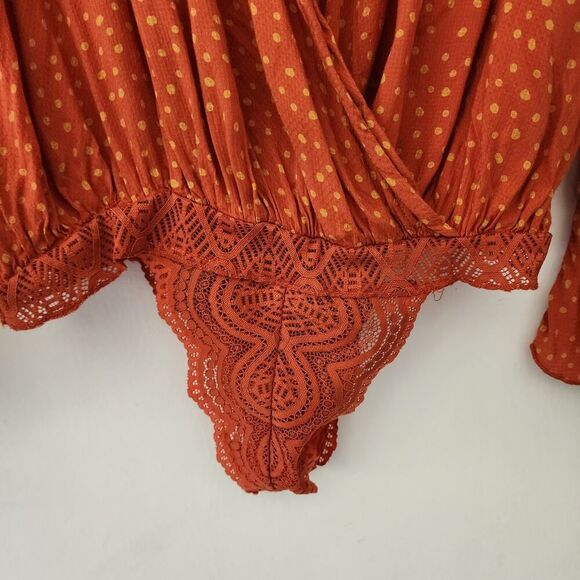 Intimately Free People orange bell sleeve bodysuit blouse lace bottom size M - Picture 3 of 8